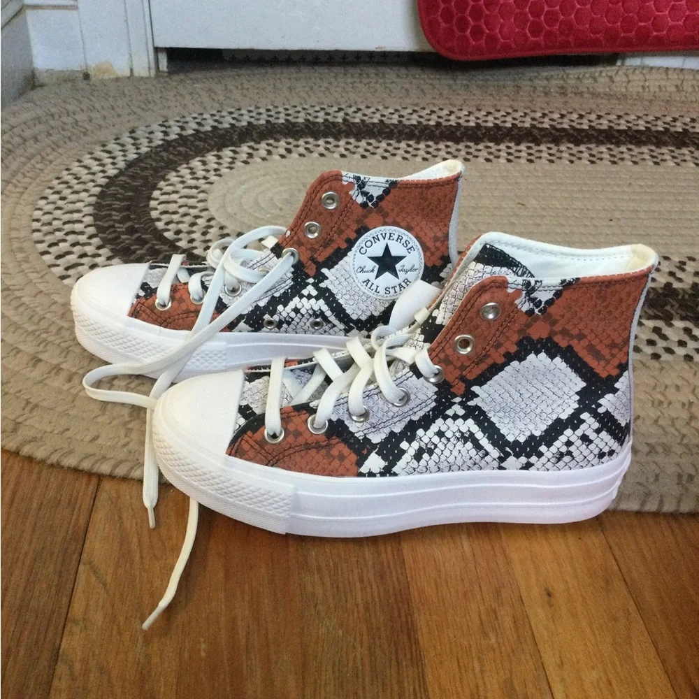 Converse leather CTAS lifts